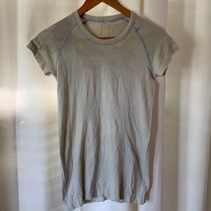 Lululemon mint shortsleeve